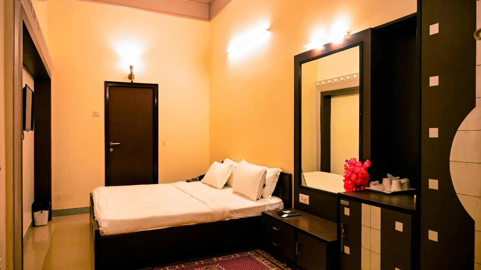 Hotel Cresent - Near Assi Ghat Varanasi